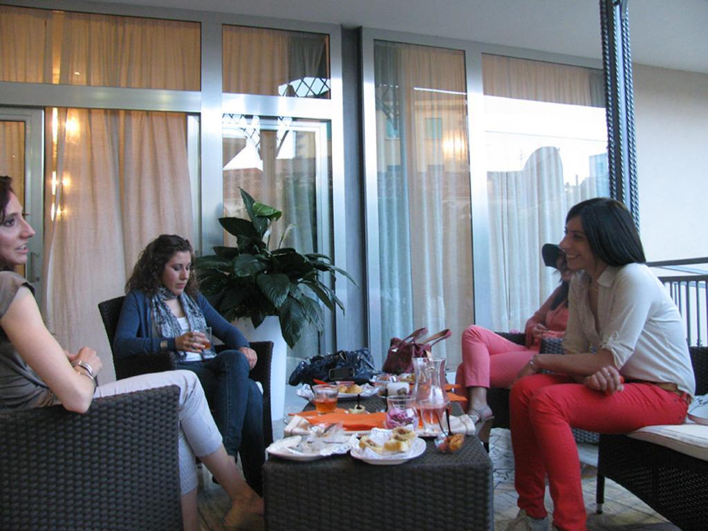 Hotel Grazia Эболи Экстерьер фото